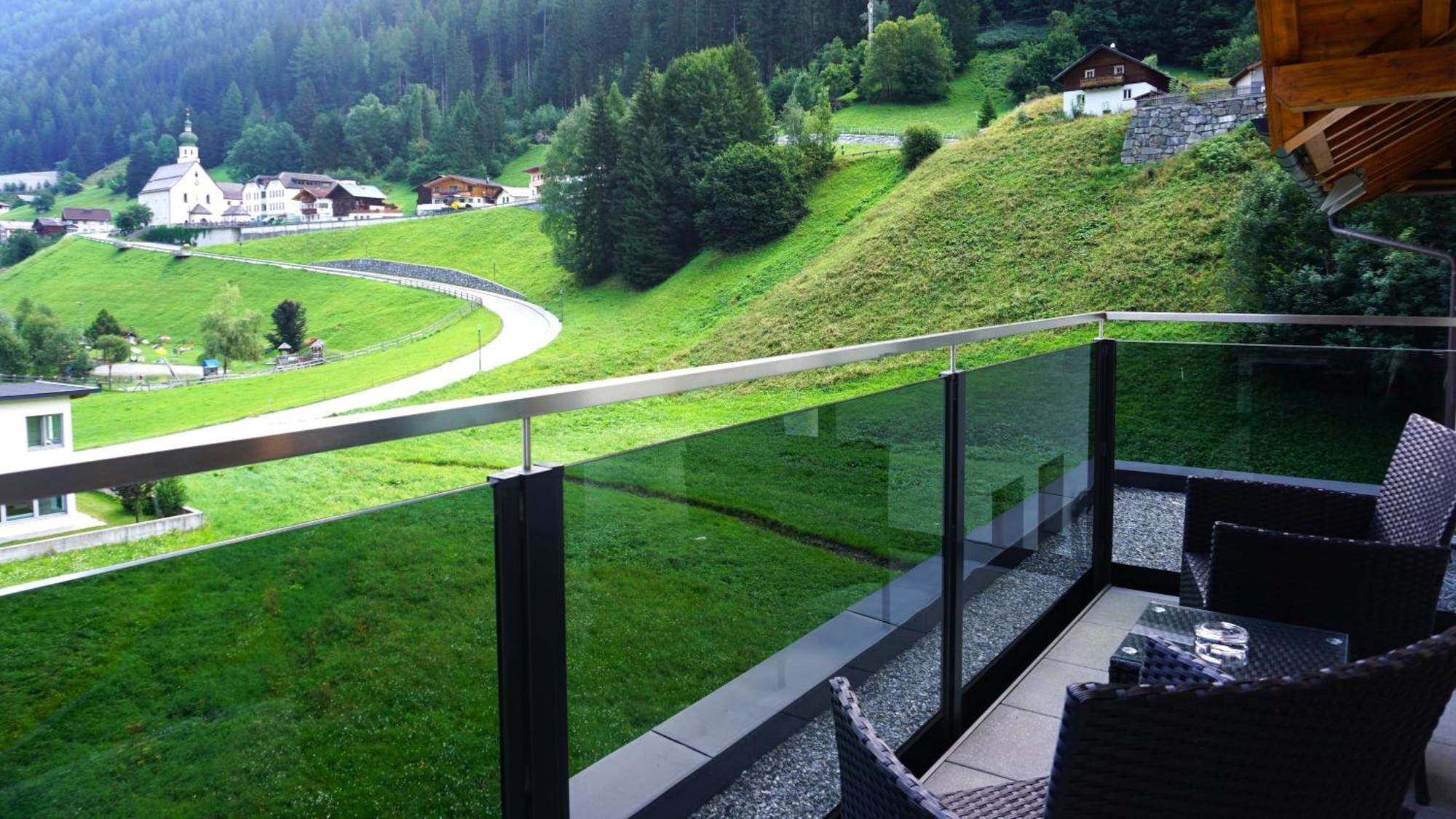 Hotel Alpenkoenigin - Sommer Silvretta Premium Card Inklusive 시 외부 사진